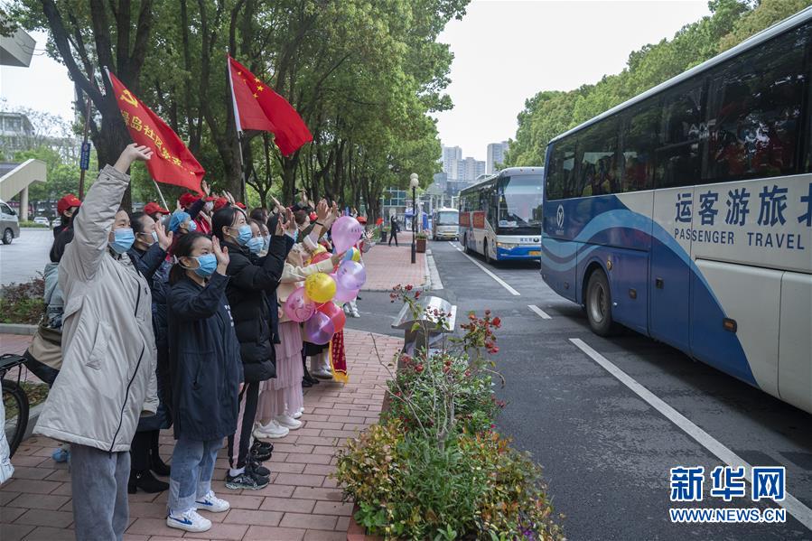 （新華全媒頭條·圖文互動(dòng)）（5）上下同心，守望相助——中國(guó)抗疫眾志成城的生動(dòng)實(shí)踐